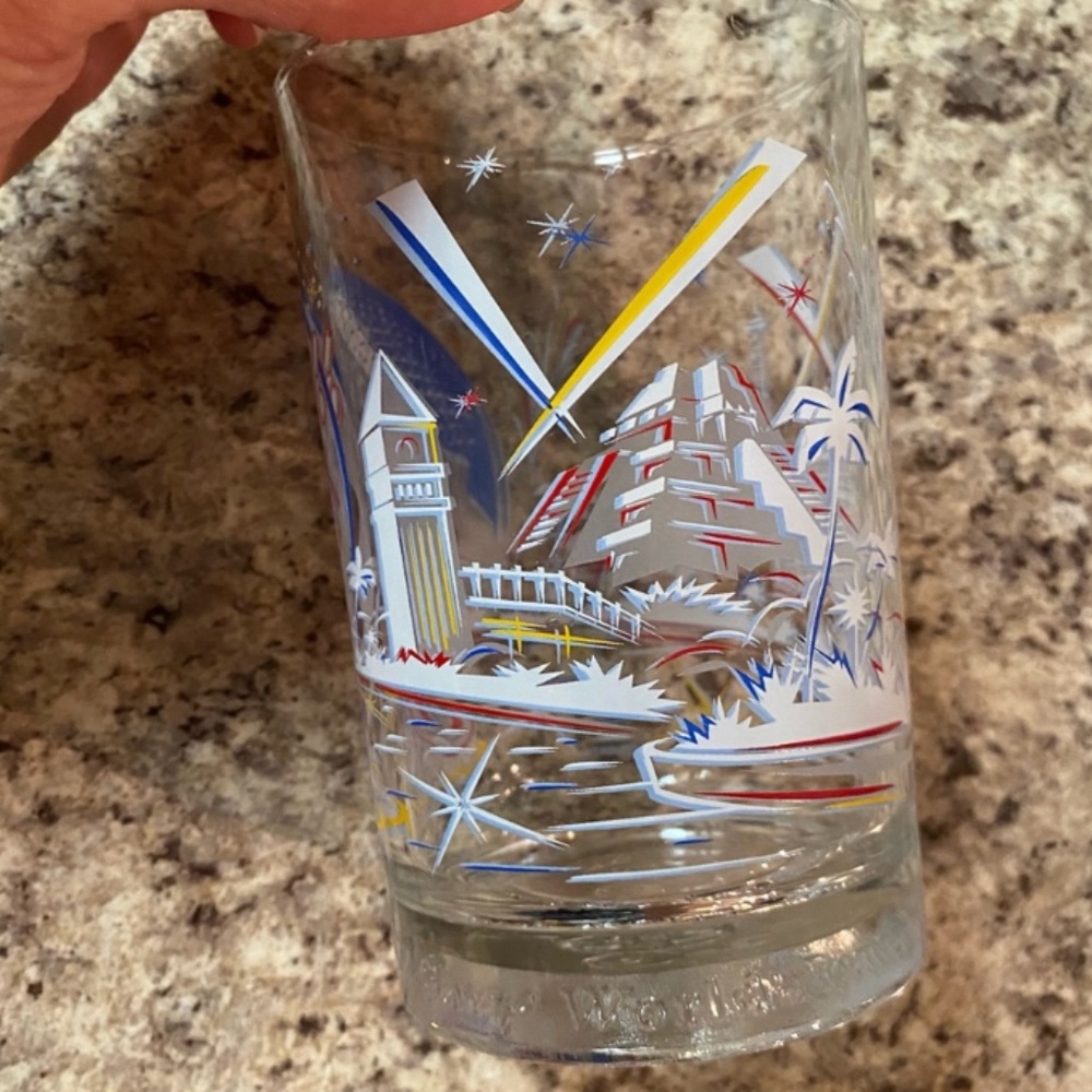 Walt Disney 25th Anniversary Mickey Mouse glass - Picture 3 of 5